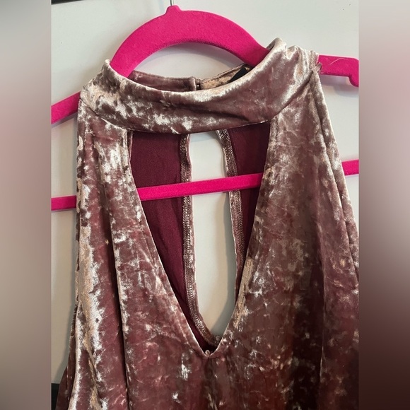 American Eagle Outfitters Velvet Off The Shoulder Cutout Top - Picture 4 of 7